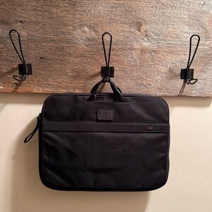 Tumi Alpha Organizer Slim Laptop Briefcase Bag EUC